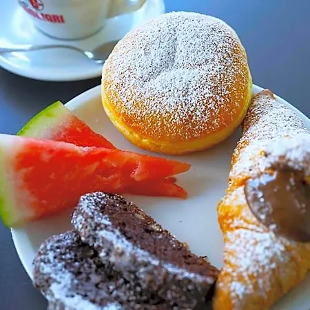 Otel Giannini 3*